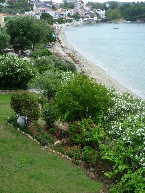 Aphrodite Skiathos Apartment Megali Ammos  Bagian luar foto